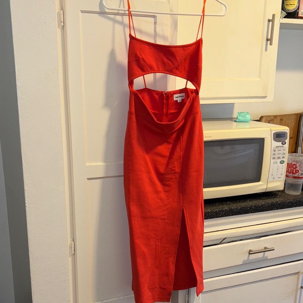 Revolve Superdown Trusts Poppy Backless Midi Cut … - image 3